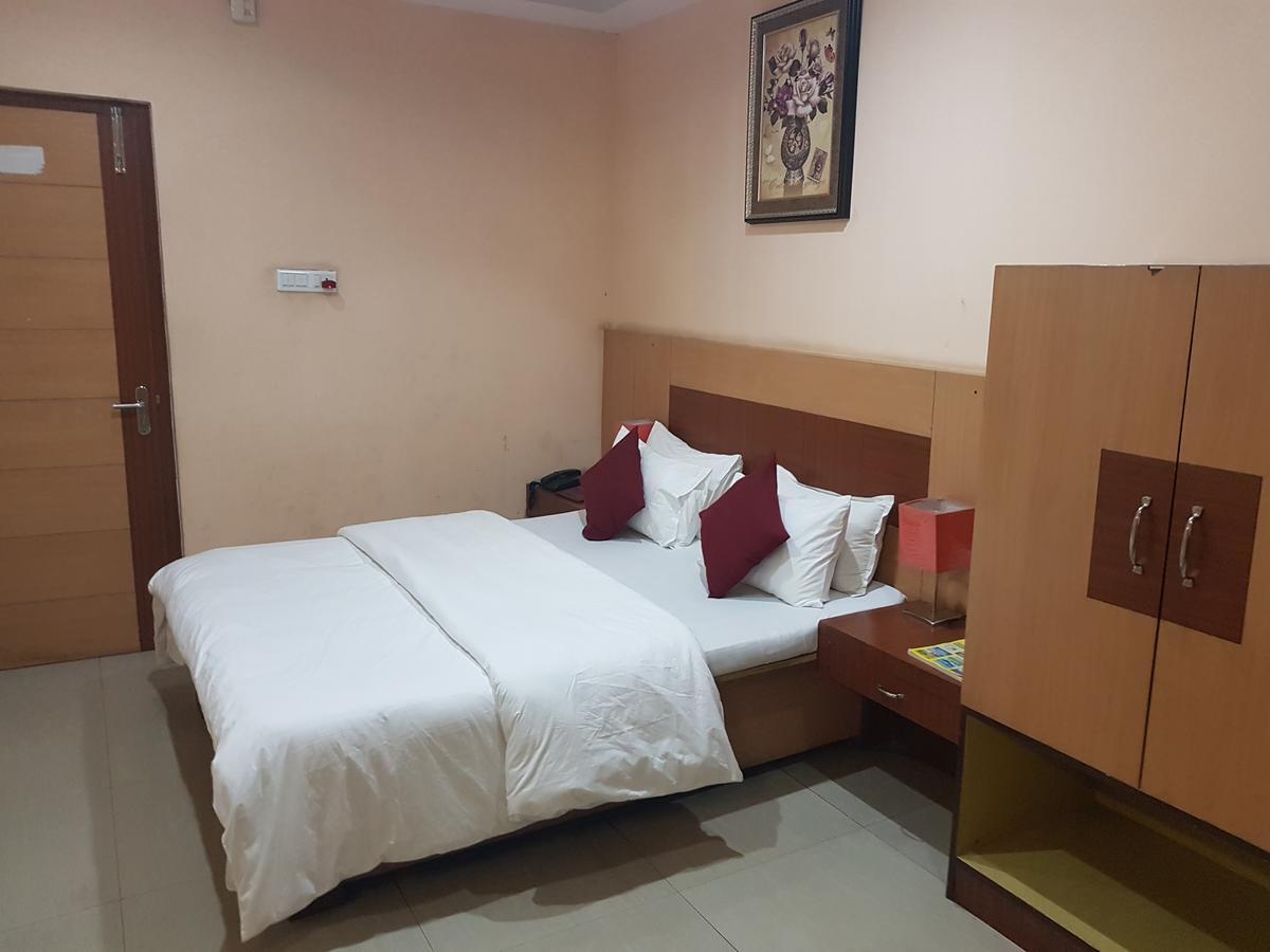 Hotel Simla Силигури Экстерьер фото