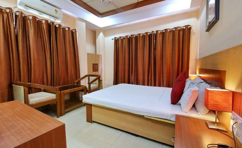 Hotel Simla Силигури Экстерьер фото